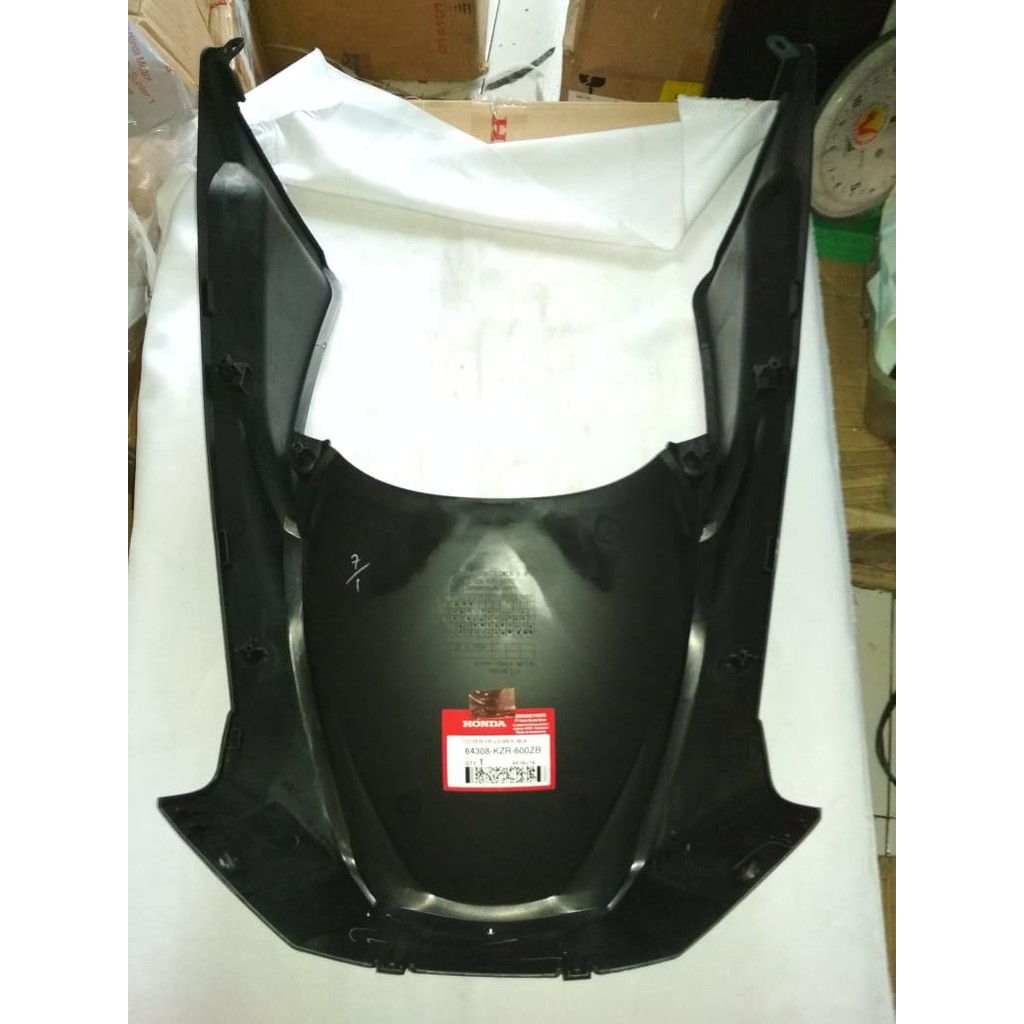 2m COVER FRONT LOWER VARIO 125 ORIGINAL 64308-KZR-600ZB