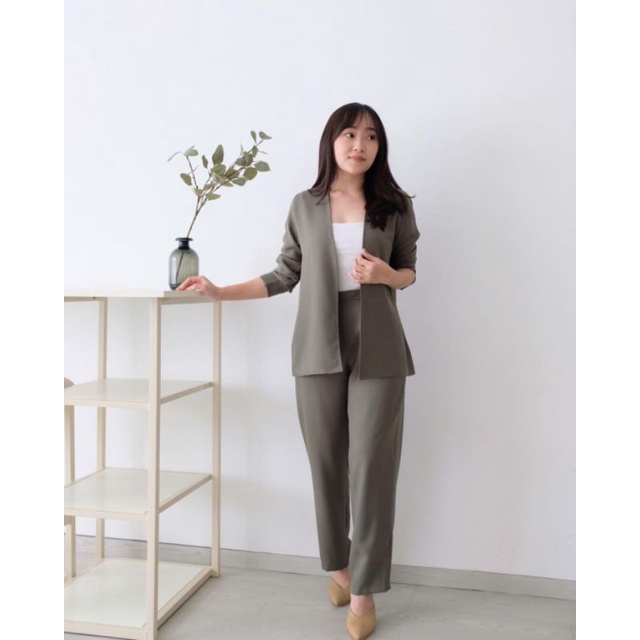 One Set Setelan Wanita Celana Blazer Kantor Formal