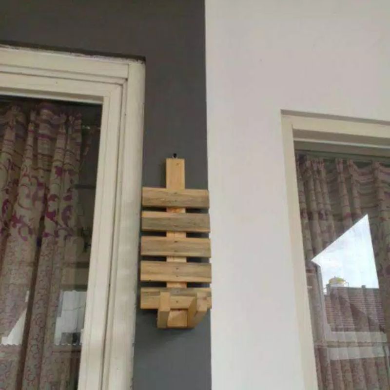 rak bunga dinding / rak bunga tempel / rak bunga kayu