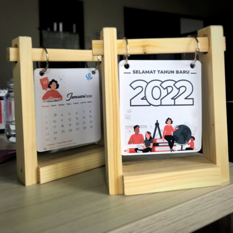 

Kalender Meja Estetik 2022