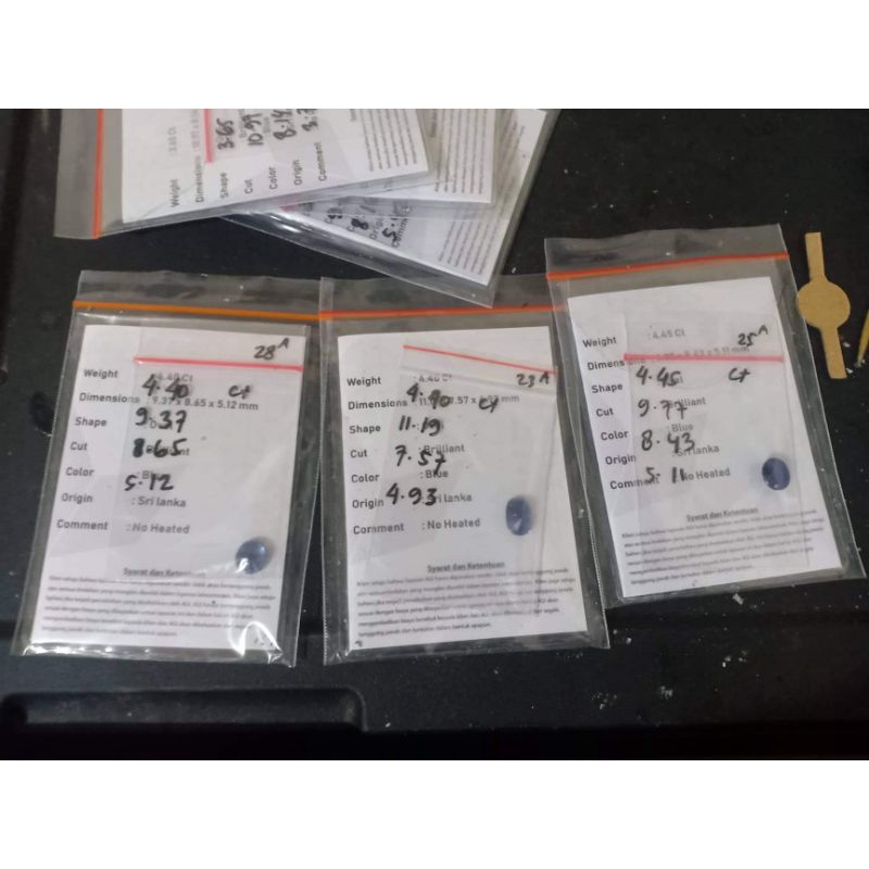 Batu blue safir plus sertifikat memo