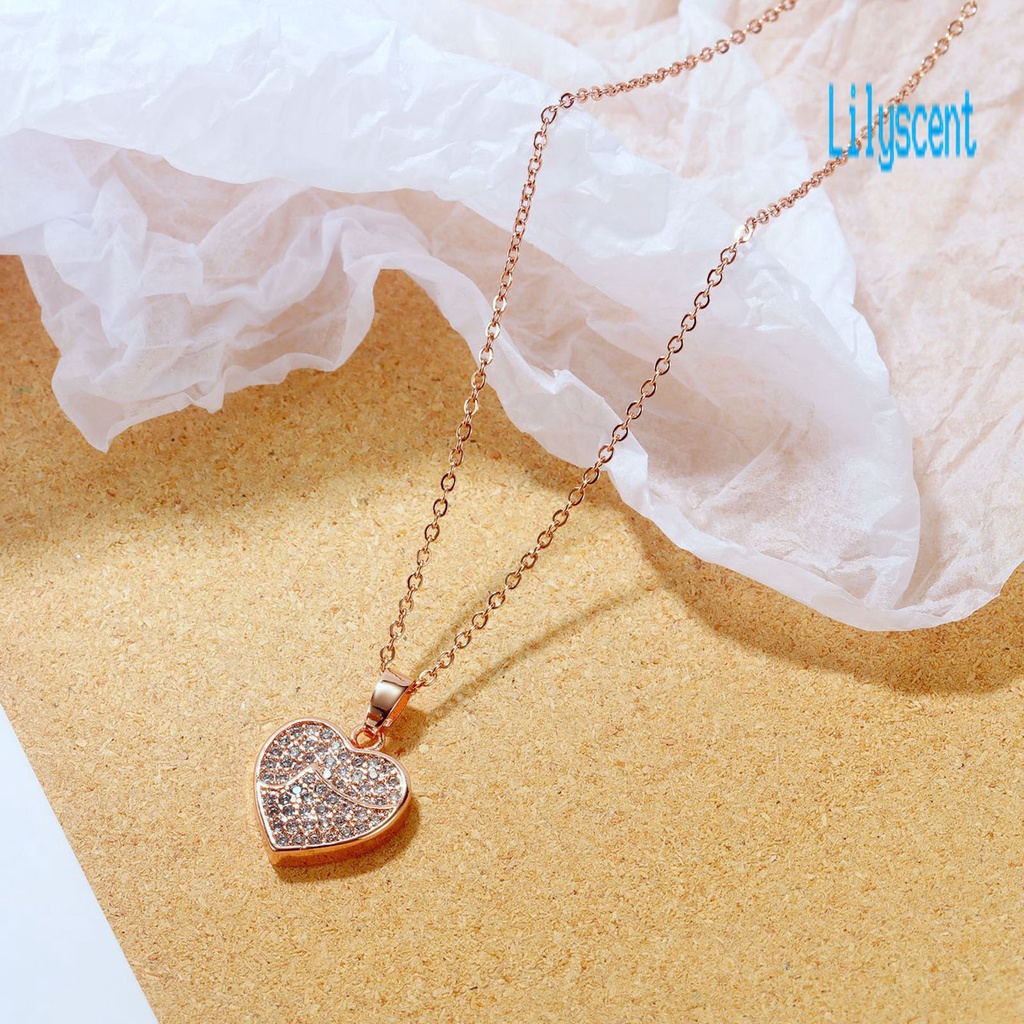 Kalung Rantai Klavikula Hias Liontin Hati Berlian Imitasi Bahan Titanium Steel Untuk Wanita