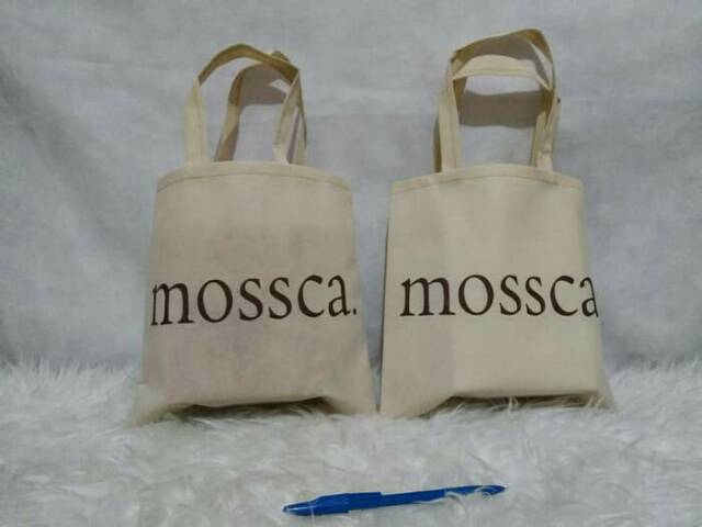 

MarMon,Tas spunbond CUSTOM FREE desain 40x12x35 souvenir weding