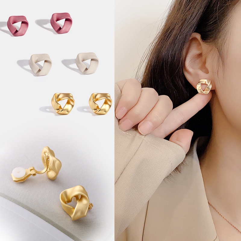 Anting Berlian Bentuk Kancing Bahan Logam Gaya Korea