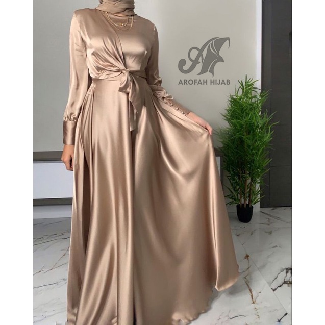 Naura Dress Satin Mewah