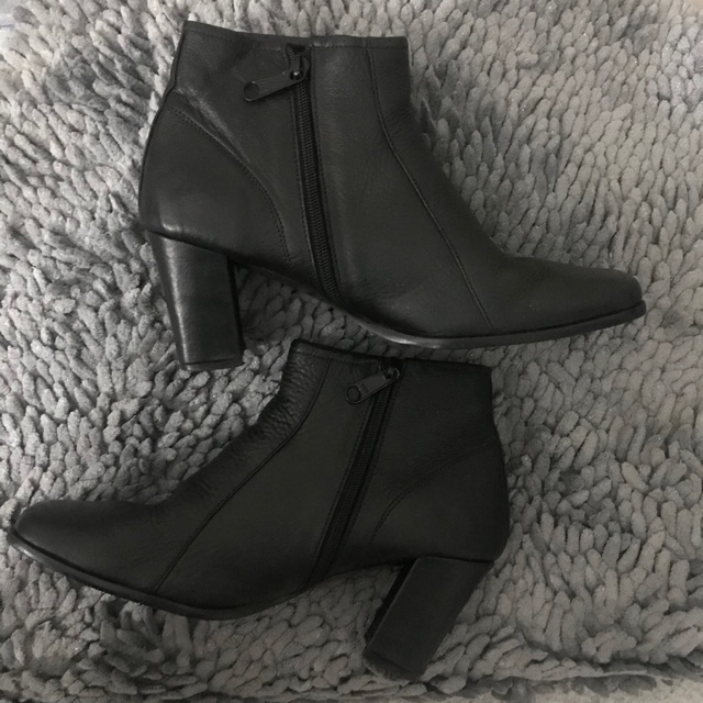 Sepatu boots hitam heels kulit asli size 37 preloved second bekas