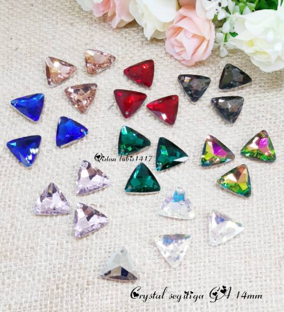 Crystal segitiga  12pcs mix