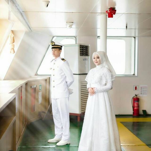 WEDDING DRESS AKAD CAPE+veil mutiara