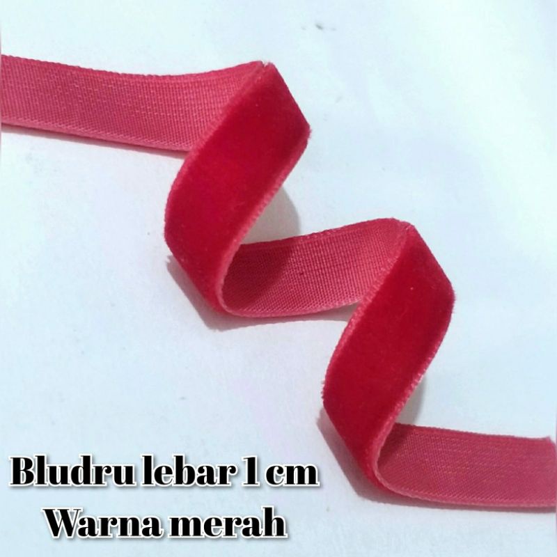 

per meter,pita bludru warna merah lebar 1 cm