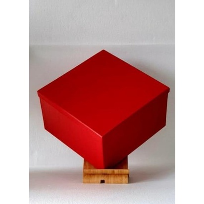 

Best Product!!! Kotak Kado / Kotak Hadiah / Gift Box Jumbo Type A Embose Maroon - Paling Dicari