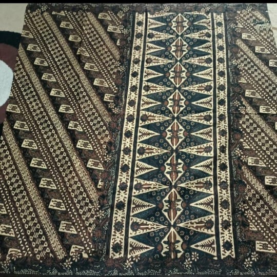 SARUNG LAR GURDA | SARUNG BATIK LAR GURDA | SARUNG KANG SANTRI | SARUNG BATIK MOTIF |  SARUNG SANTRI