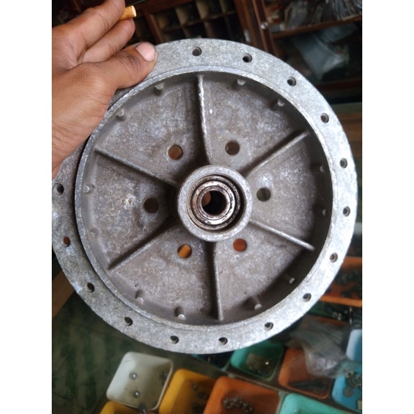 Tromol belakang suzuki GT 380 Original