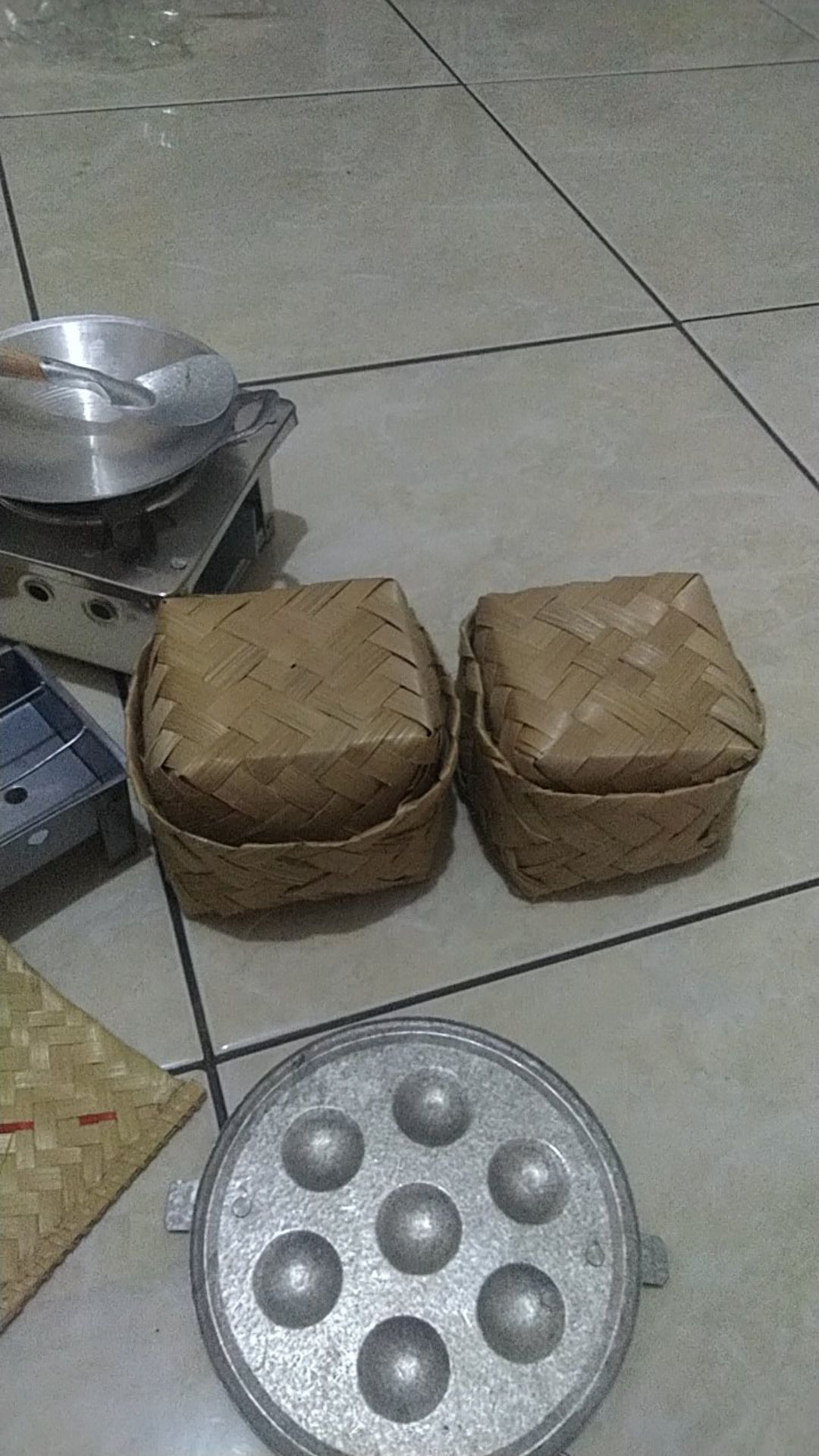 Dakontasik - Pipiti Besek Anyaman Bambu 11 X 11 X 4 Cm