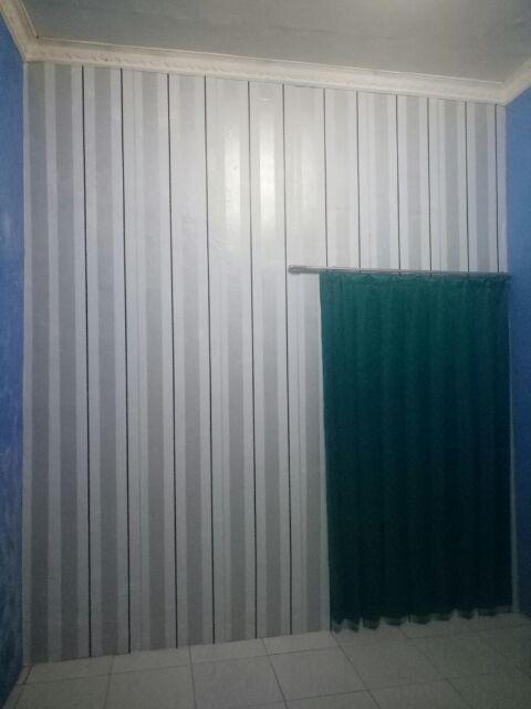 Grosir Murah_wallpaper Sticker Dinding Ruang Tamu, Kamar, Kantor Garis Abu Abu Minimalis