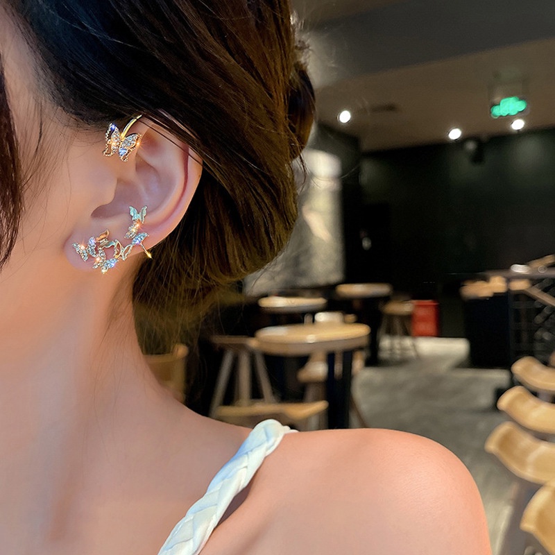 Anting Klip Kristal Bersinar Ikatan Simpul Kupu-kupu Elegan Tidak Ada Lubang Telinga Klip Telinga Fashion Wanita Perhiasan Aksesoris