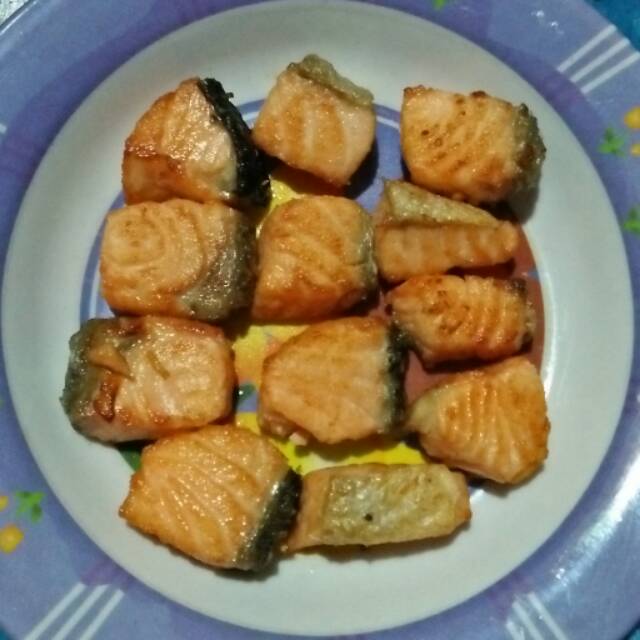 

Ikan SALMON Goreng