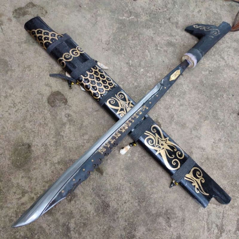 Mandau Kalimantan Asli