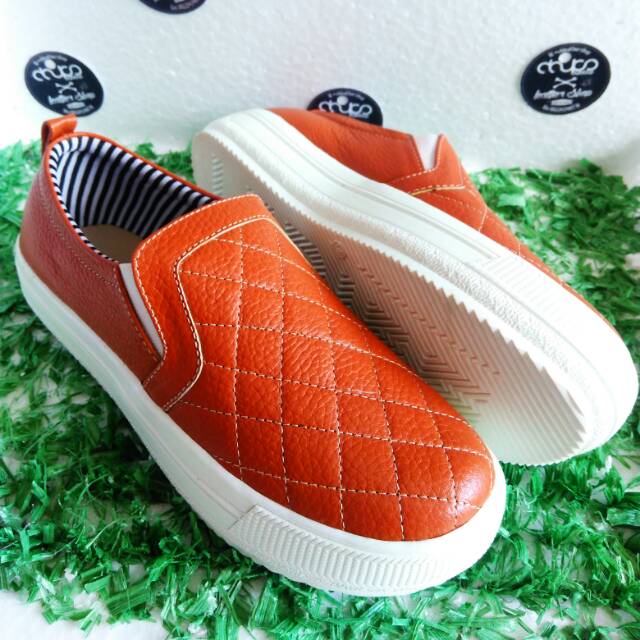 Sepatu kulit wanita sepatu garutan