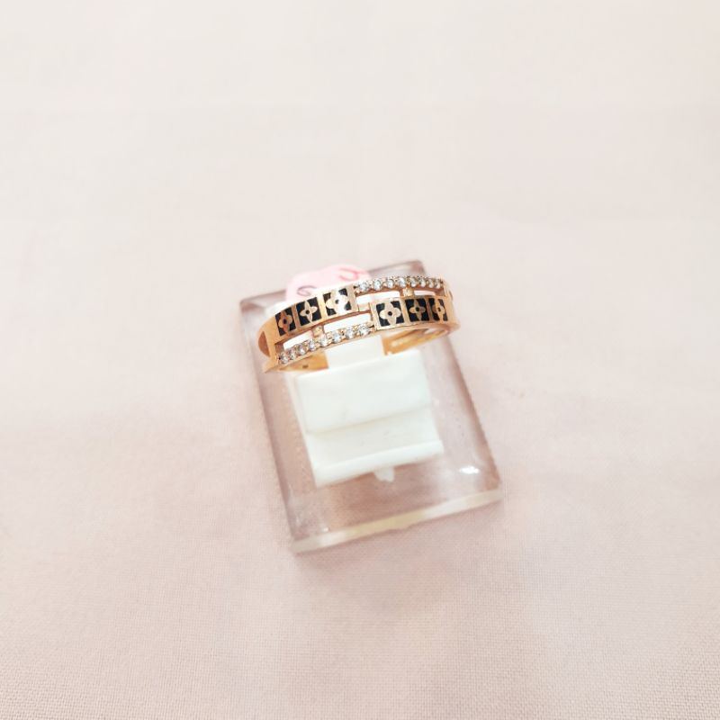 Cincin fashion permata emas asli kadar 750
