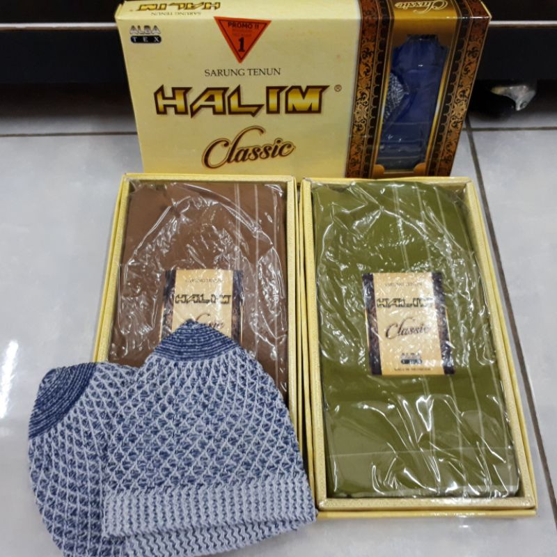Sarung Halim Classic Free Peci