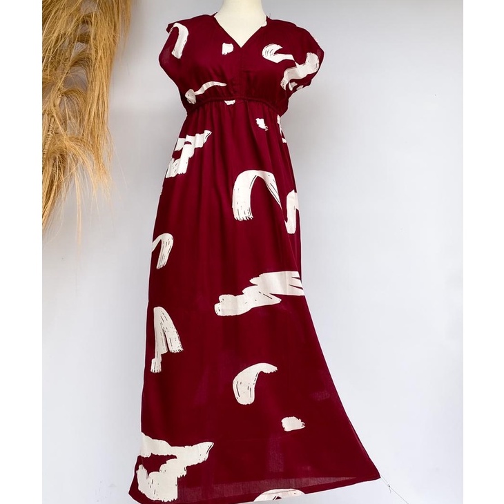 DASTER/DRES MANOHARA ETHNIK & BUNGA PANJANG JEPUN BALI-kuas marun