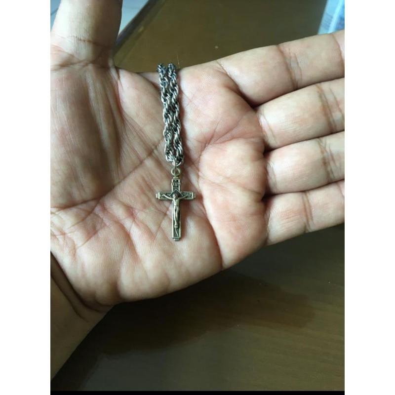 Kalung salib anti karat