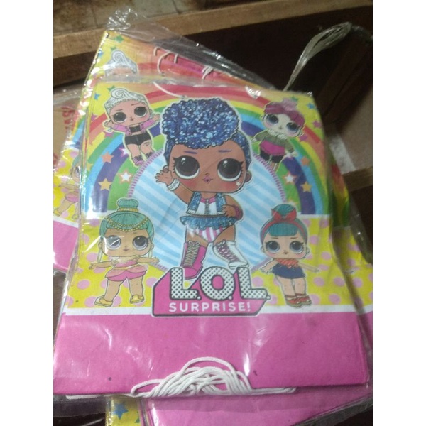 

TAS KADO ULANG TAHUN