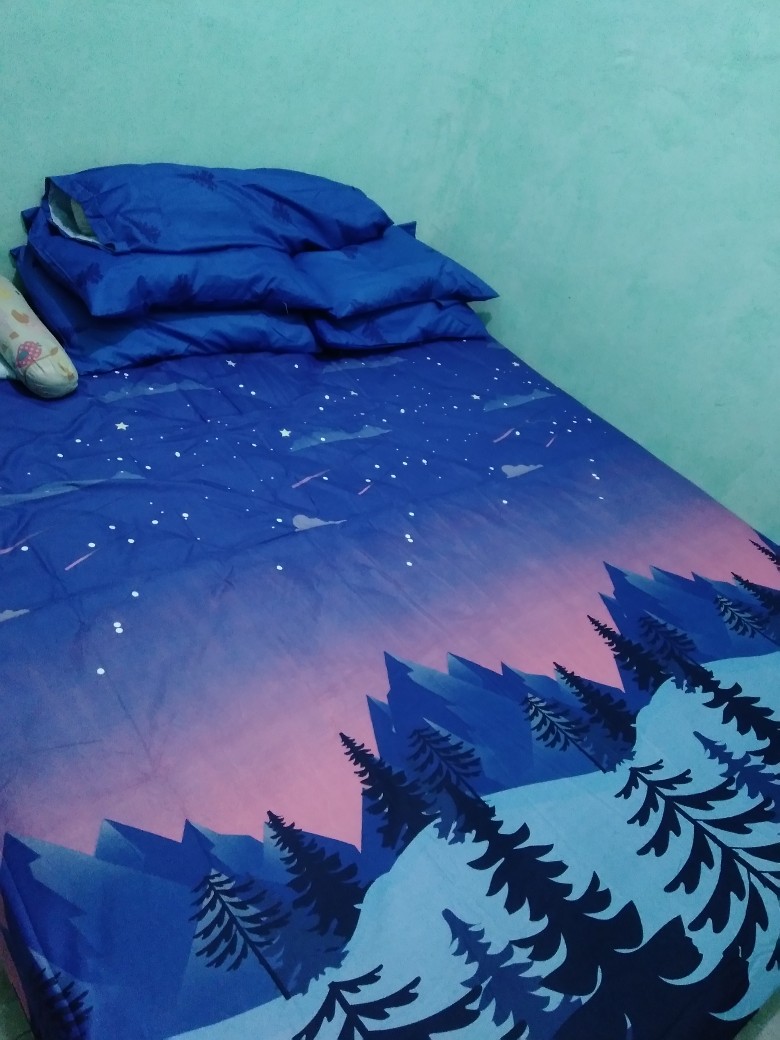 California Sprei 180x200 4 Bantal Motif Tevy Tiara Varda Amara  - 180 King Sp B4