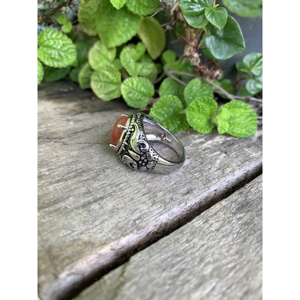 Cincin Batu Paparaca Orange Fenomena Cat Eye Langka Ring Motif Bali Elegan Kantoran