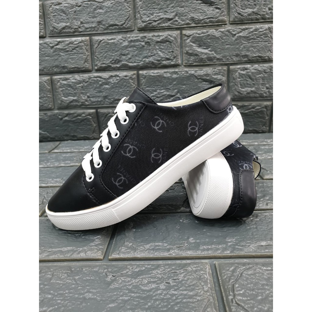 SEPATU CHANEL Mesh Sneaker