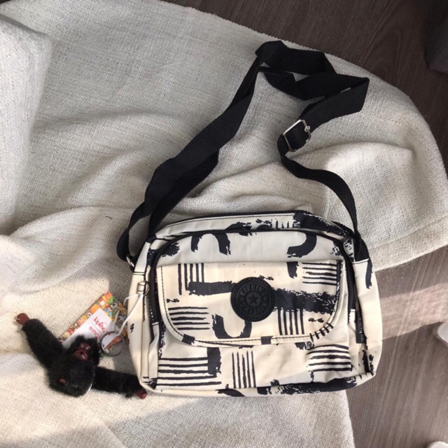 Tas selempang anak sling bag motif lucu free gantungan monyet