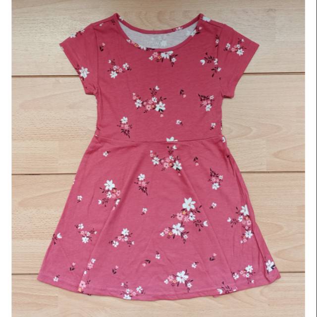 Dress place flower