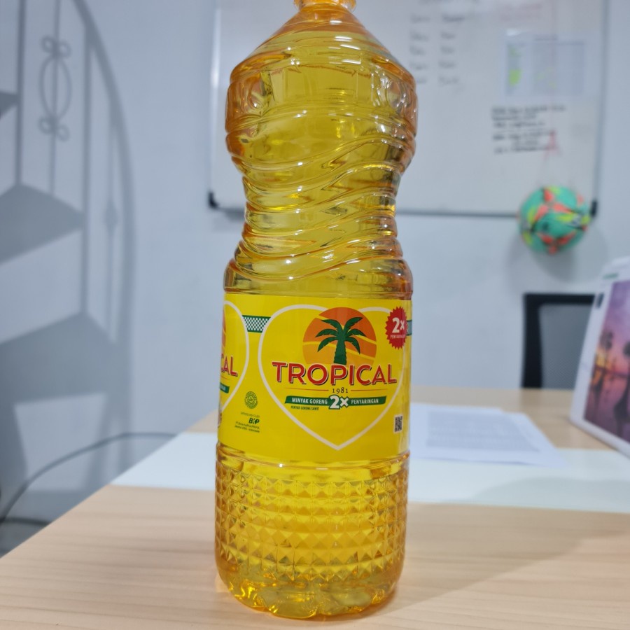 

TROPICAL 2 Liter Minyak Goreng Kemasan Botol