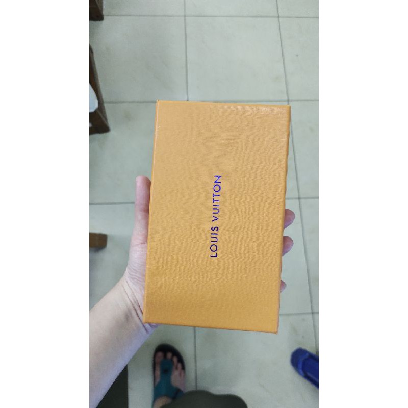 

box/kotak Fendi,Gucci,LV,prada(ada tulisan spidol sedikit,bisa ditutupin stiker)