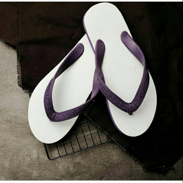 Sandal swallow premium