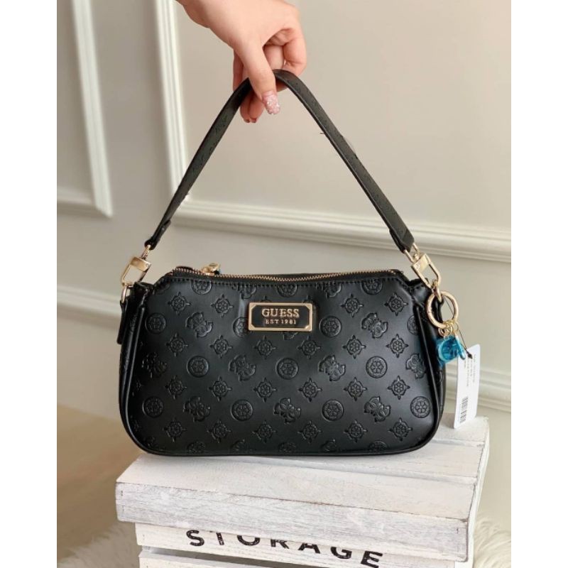 4.4 SALE | GUESSS Logo Love Textured Crossbody Bag