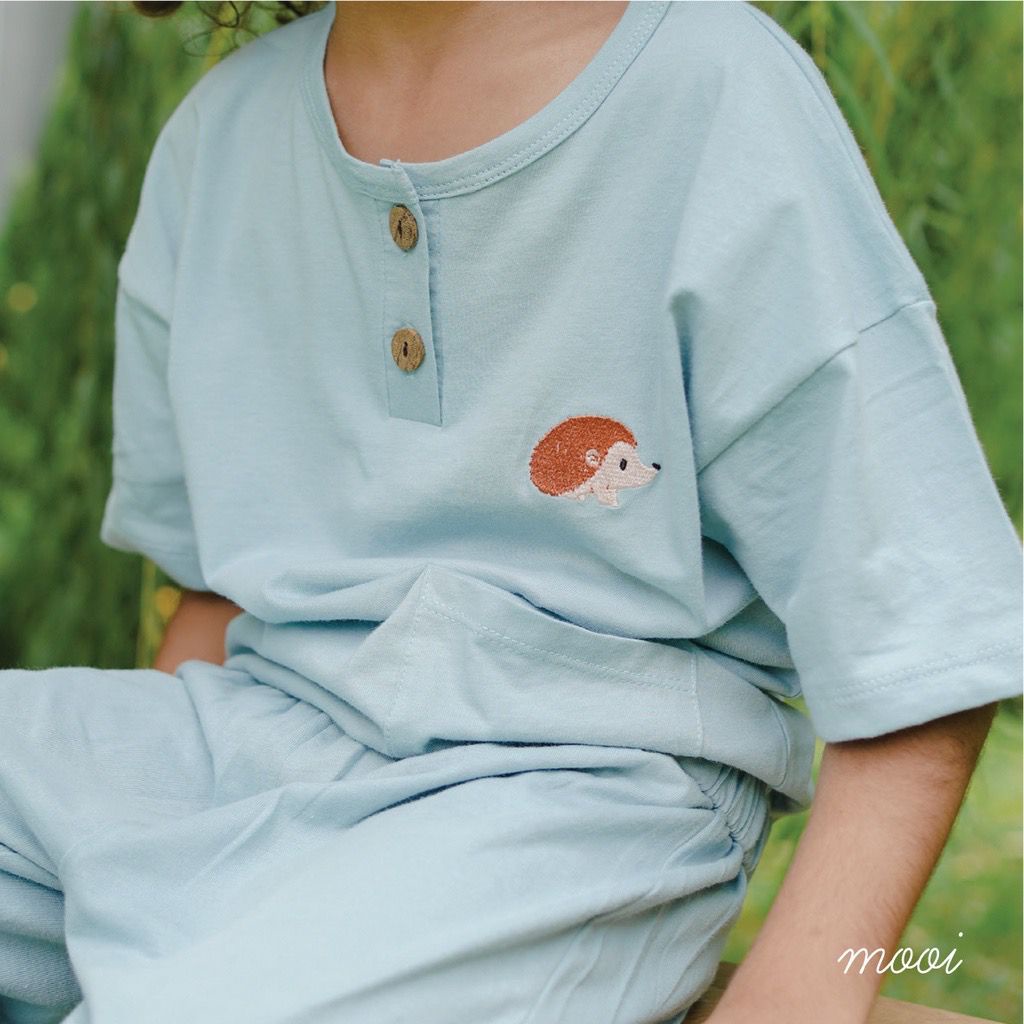 Mooi Nava Button Set / Setelan Anak Unisex