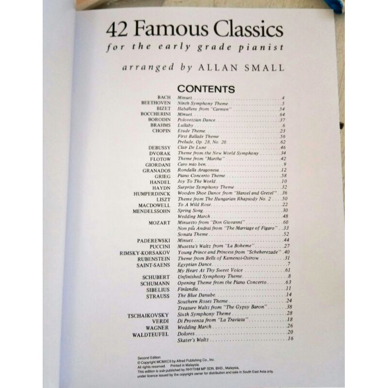 Buku Piano 42 Famous Classics Buku piano lagu populer untuk beginner