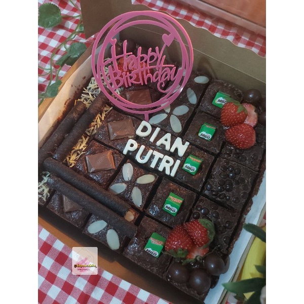 

birthday brownies/brownies bandung/fudgy brownies