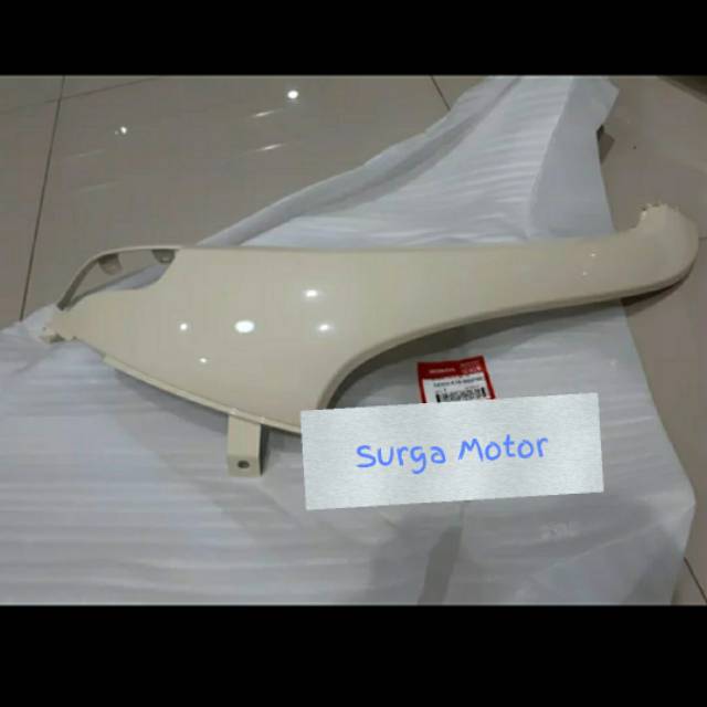 Cover body sayap depan tebeng tameng KIRI Scoopy FI ESP Tutup Penutup Pelindung bodi Front cream kre