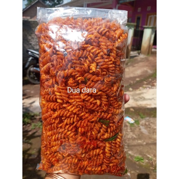 

seblak spiral/makaroni kriwil pedas daun jeruk isi 500gr