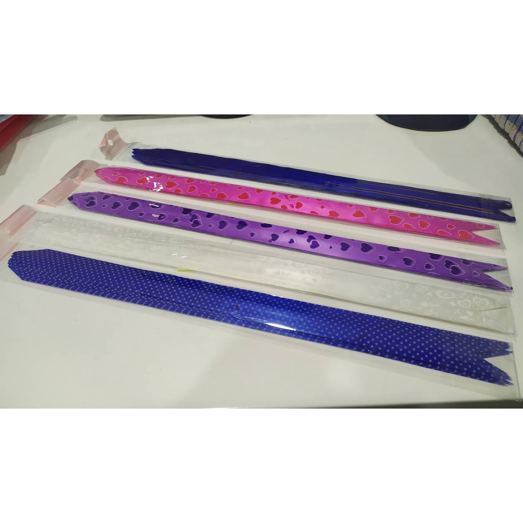 

Pita Serut Hiasan Kado / Dekorasi Souvenir Motif Isi 10