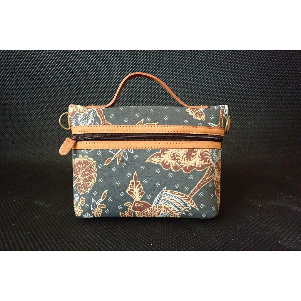 Tas kulit kombinasi batik lawasan / tas batik / tas kulit