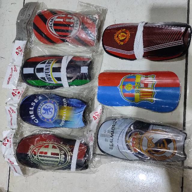 DEKKER FUTSAL DAN BOLA