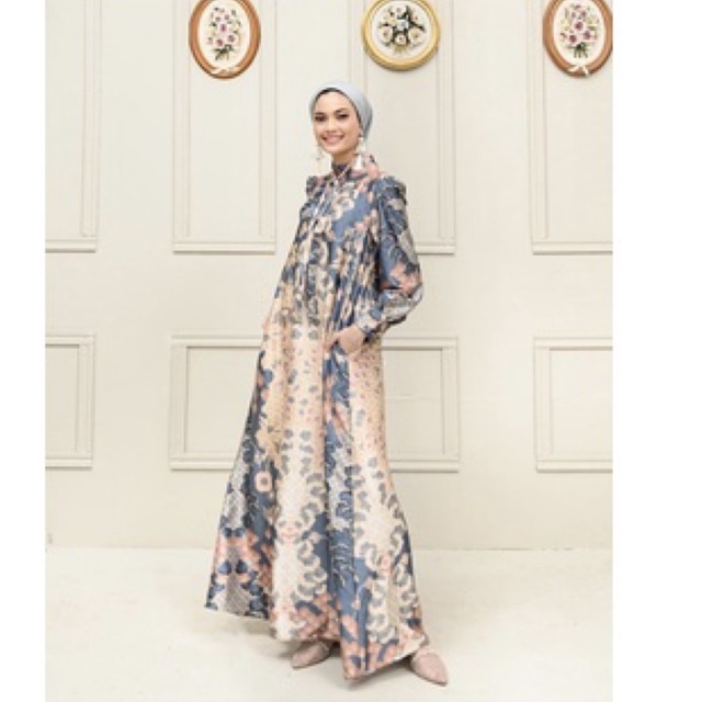 Ava Dress Wearing Klamby