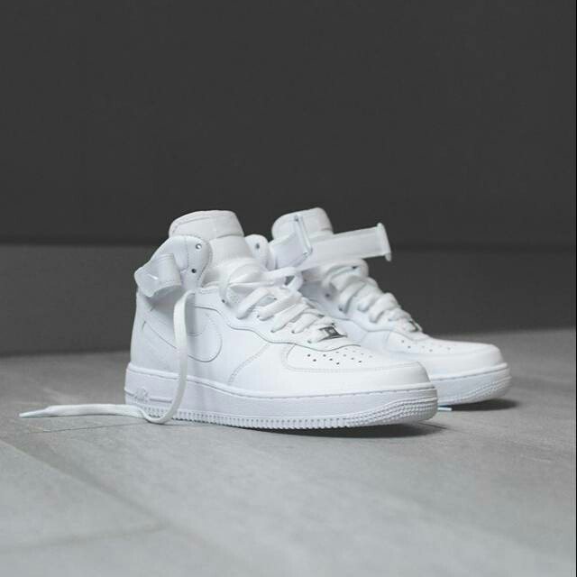 mid top white air force 1