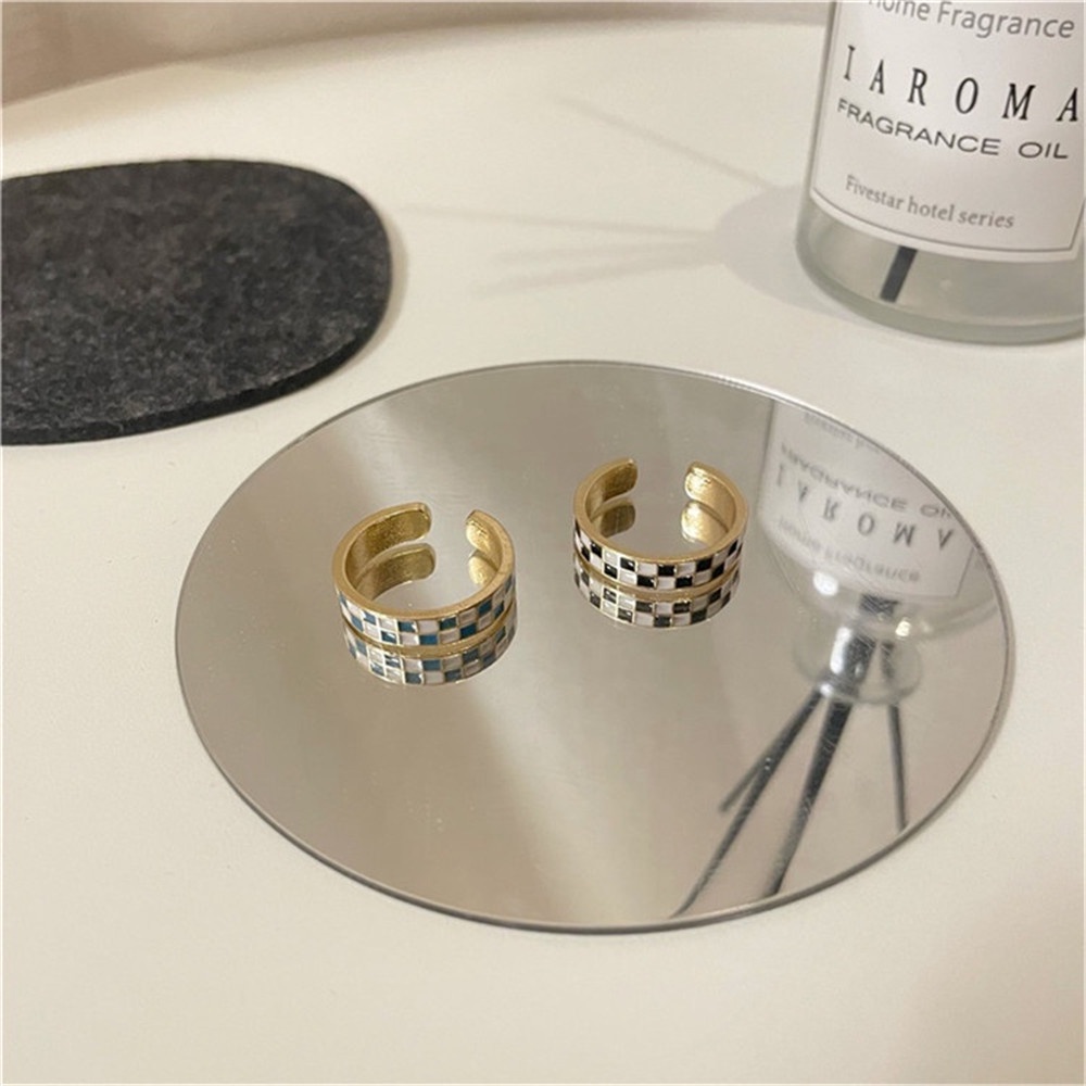 1pc Cincin Model Terbuka Adjustable Desain Papan Catur Hitam Putih Gaya Korea Untuk Wanita