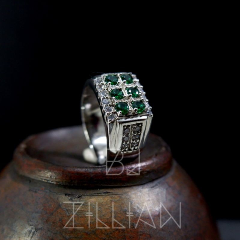 Cincin Green Spinel Created Kualitas Bangkok