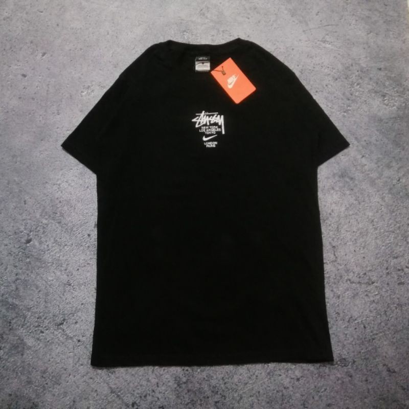 Kaos NIKE x STUSSY - Baju T-Shirt Stussy Nike Pria wanita WorldTour Limited Mirror Original