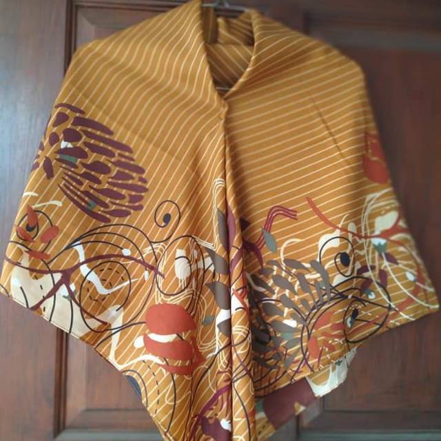 Hijab segi empat umama , jilbab segi empat ,umama , jilbab mustard